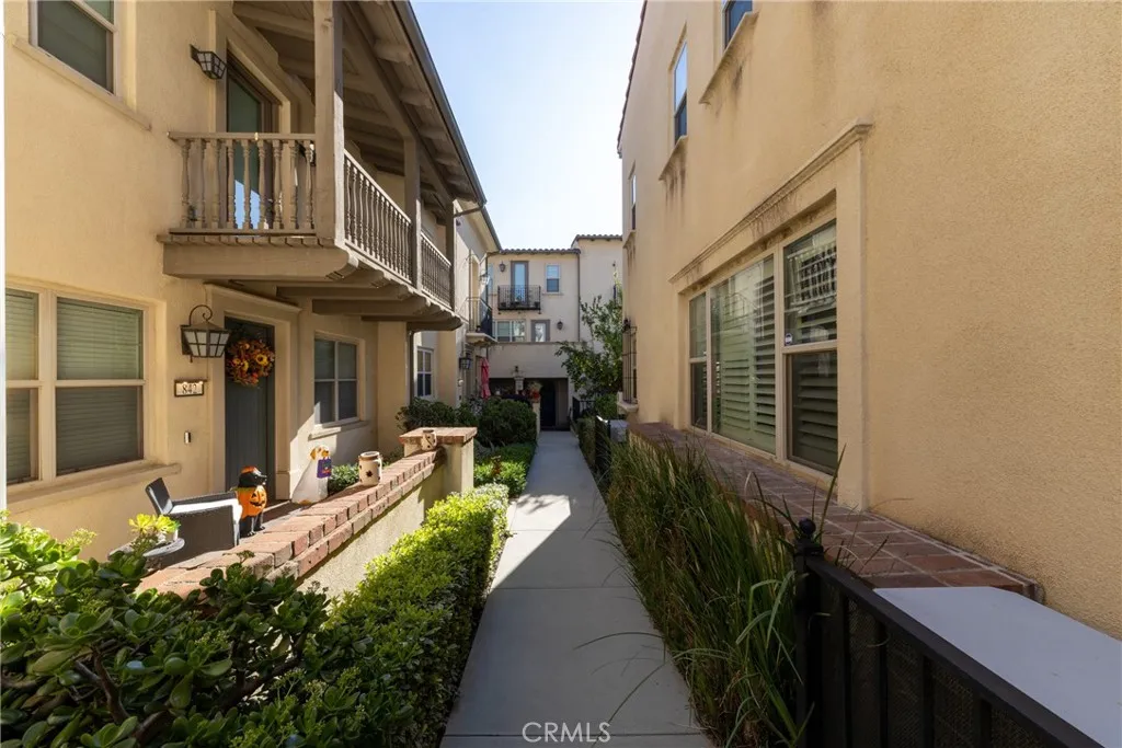 844 Citrus Court 29, Claremont, California 91711 home-pic-20